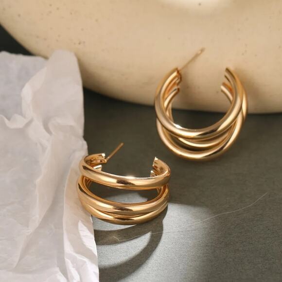 NEW NORDSTROM REVOLVE Trio Triple Slim Band Twisted Hoop Earrings Post Jewelry - Picture 1 of 15